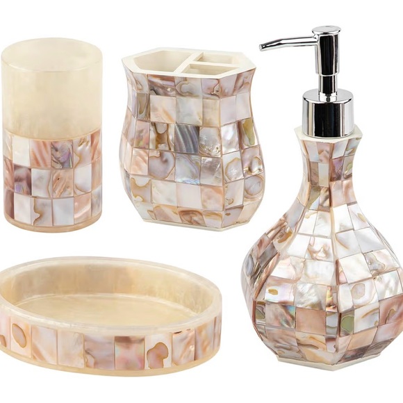 Other - Elegant Cream Mosaic Bath Set